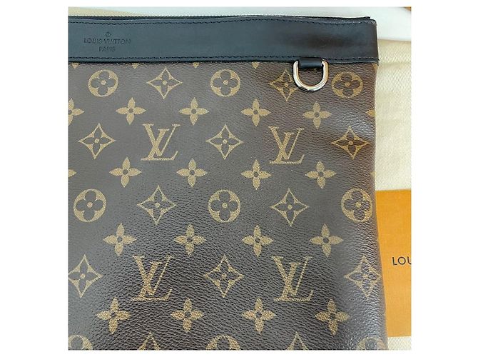 Louis Vuitton Pochette Monogram Discovery Marrone - vista 5
