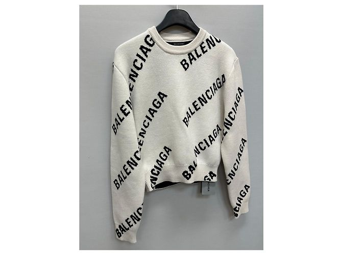 Balenciaga Crop-Strick aus Baumwolle und Wolle mit durchgehendem Jacquard-Logo Mehrfarben - Ansicht 3