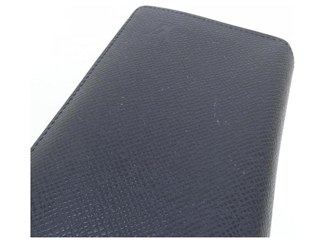 Portafoglio Louis Vuitton Brazza Taiga Blu - vista 5