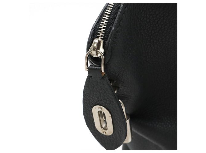 Borsa 2way Louis Vuitton Lockit MM in Veau Cachemire Nero - vista 4