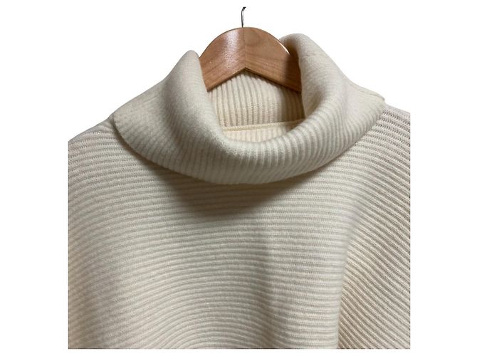 Autre Marque Asymmetrischer Strick-Poncho DRAE BY BLOSSOM Beige - Ansicht 3
