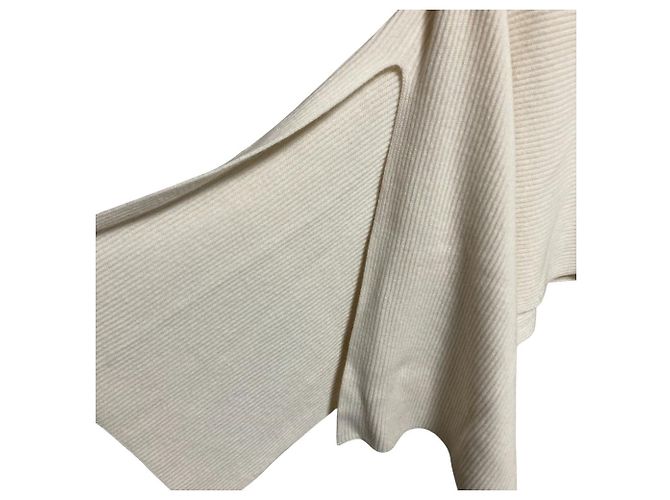 Autre Marque Asymmetrischer Strick-Poncho DRAE BY BLOSSOM Beige - Ansicht 4