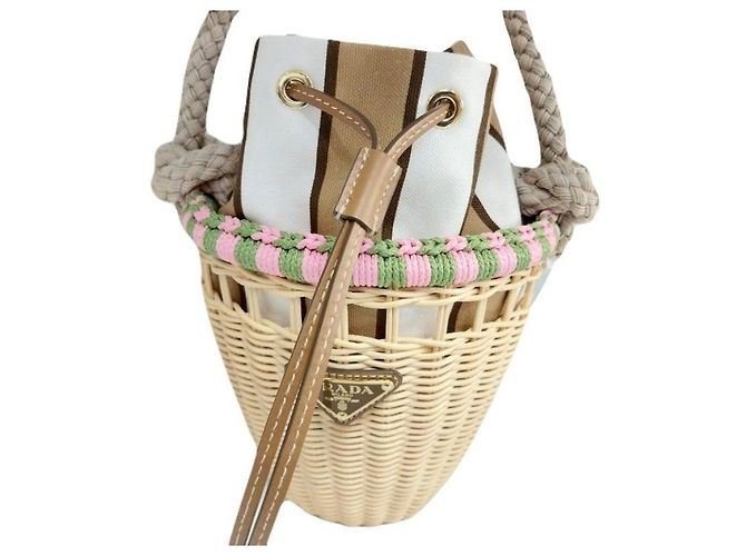 Tote Prada Mini borsa bucket in vimini con logo Triangle, corda rosa, rattan Tan Beige Marrone - vista 5