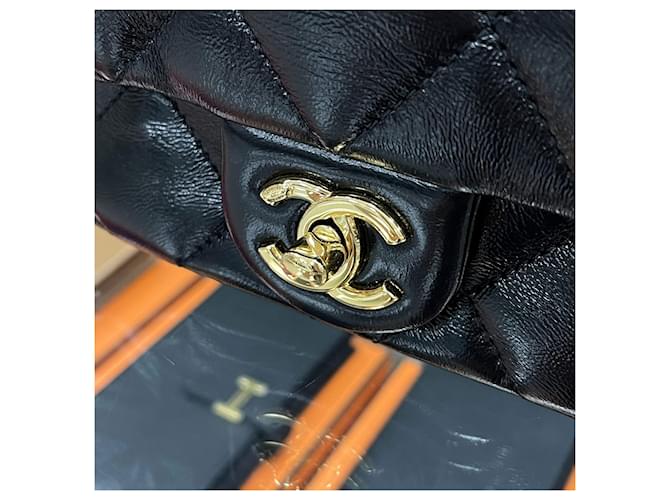 Chanel Mini borsa con patta e manico nera e oro Nero - vista 11