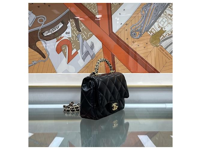 Chanel Mini borsa con patta e manico nera e oro Nero - vista 6