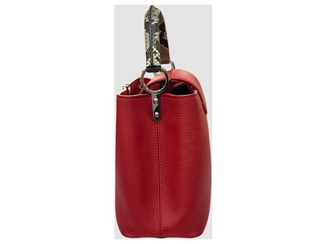 Louis Vuitton Borsa Capucines MM Rosso - vista 4