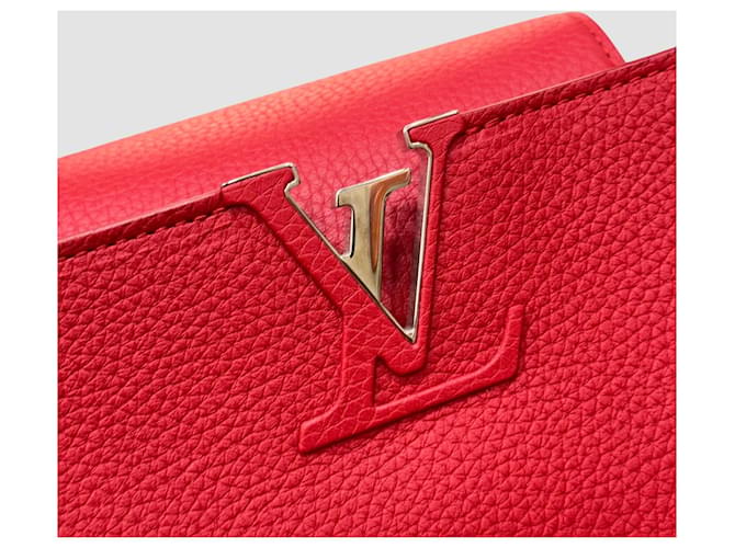 Louis Vuitton Borsa Capucines MM Rosso - vista 9