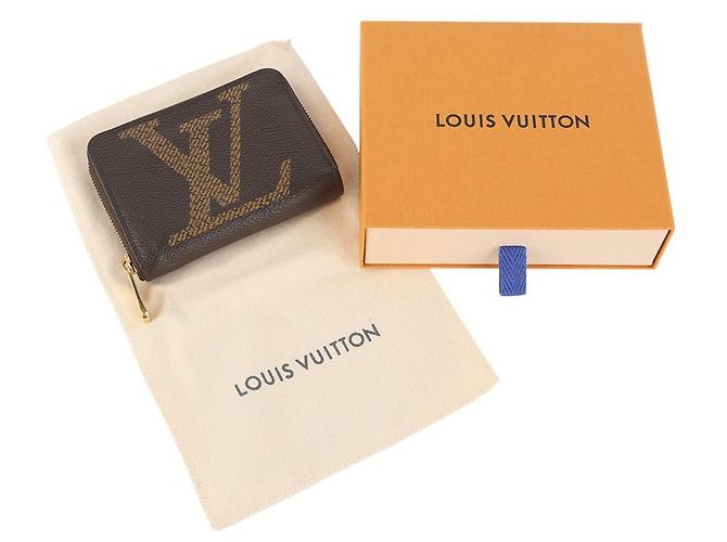 Louis Vuitton Porta-moedas e porta-cartões Zippy com monograma gigante invertido Multicor - vista 6