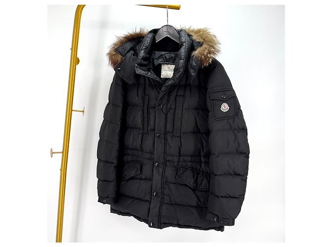Jaqueta acolchoada Moncler Riviere com capuz Preto - vista 3