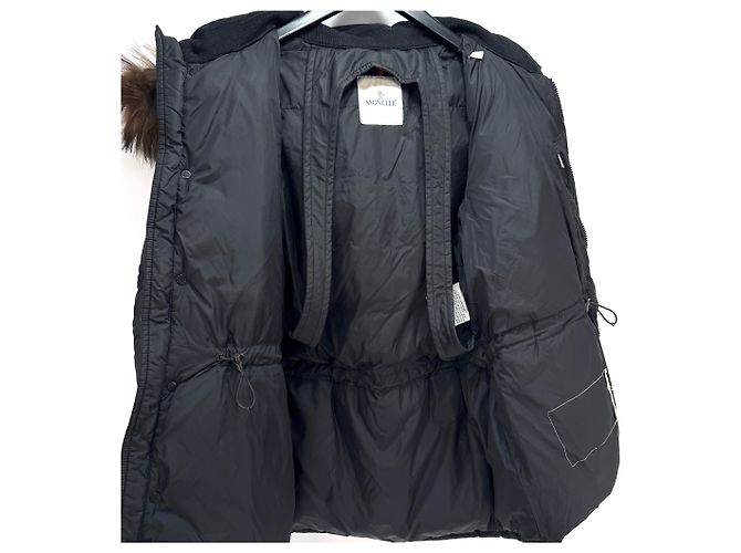 Jaqueta acolchoada Moncler Riviere com capuz Preto - vista 6