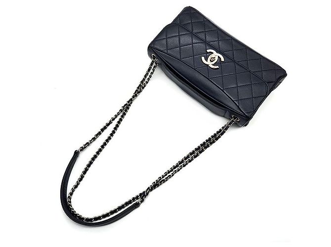 Chanel Borsa a mano con manico superiore e tracolla a catena in pelle di vitello Nero - view 4