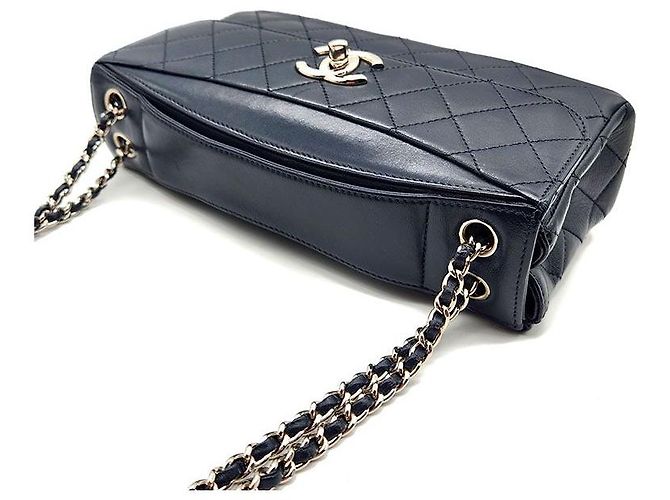 Chanel Borsa a mano con manico superiore e tracolla a catena in pelle di vitello Nero - view 6