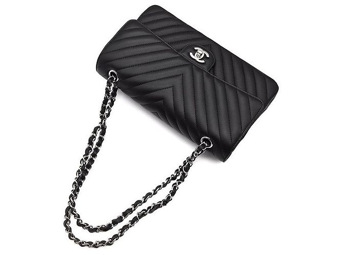 Chanel Chevron Classic in agnello Nero - vista 4