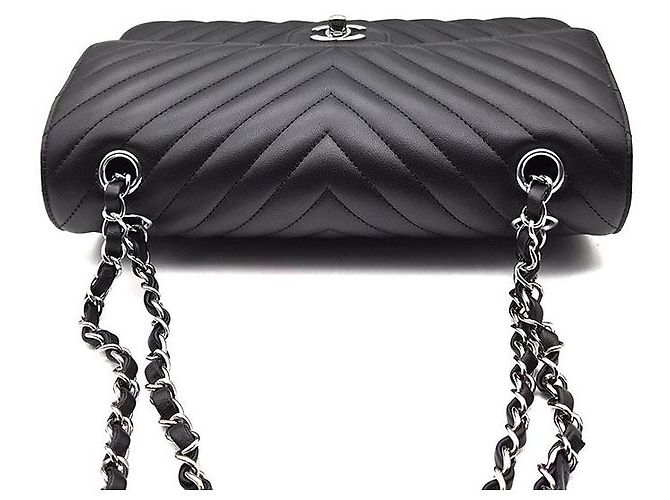 Chanel Chevron Classic in agnello Nero - vista 6