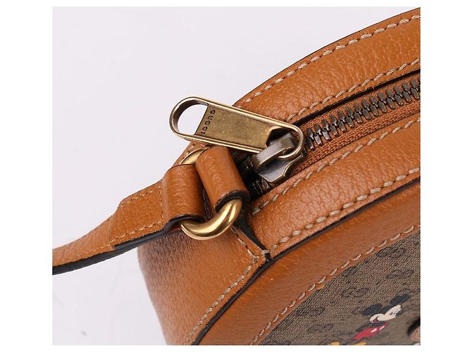 Gucci Mini borsa a tracolla rotonda Mickey Mouse Marrone - vista 6