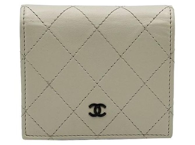 Chanel Portafoglio Bifold Matelassé Classico D'oro - vista 2