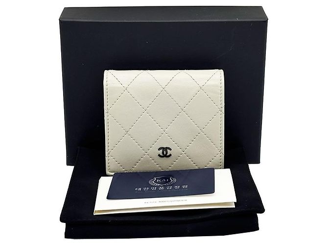 Chanel Portafoglio Bifold Matelassé Classico D'oro - vista 3
