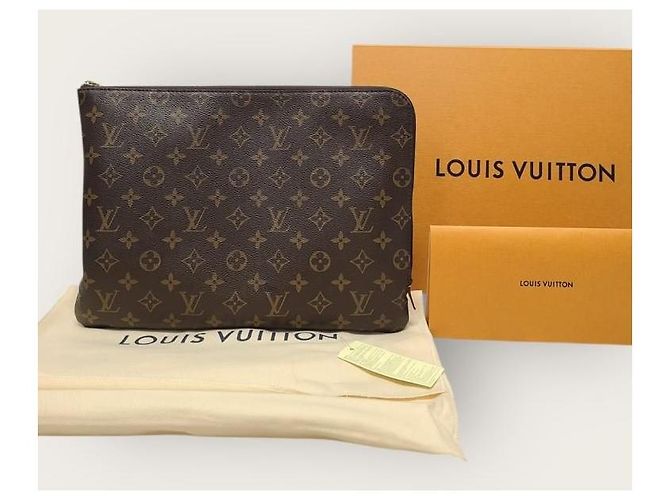 Louis Vuitton Clutch Etui Voyage in Tela Monogram Marrone - vista 6