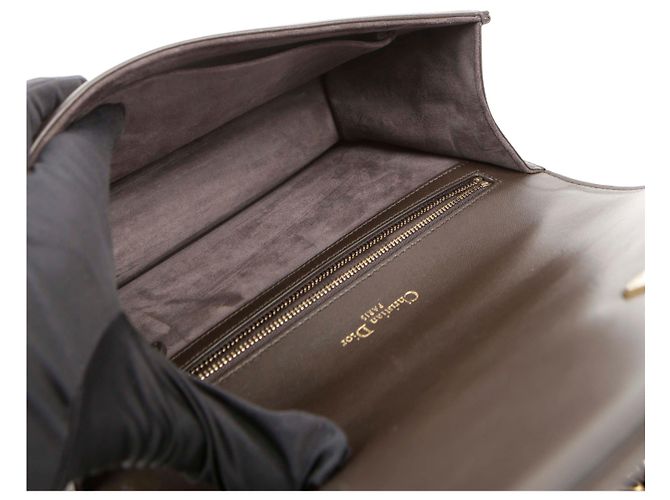 Dior Borsa a tracolla in pelle marrone scuro con borchie a forma di lama - vista 5