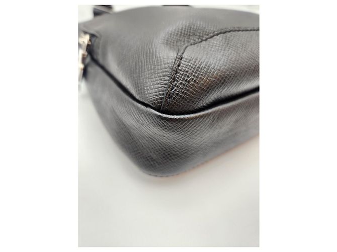 Louis Vuitton Taiga Avenue Slingback Black Nero - vista 12