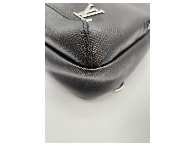 Louis Vuitton Taiga Avenue Slingback Black Nero - vista 13