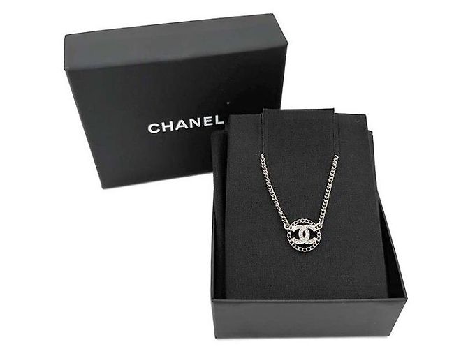 Chanel Collana con decorazione logo D'oro - vista 5