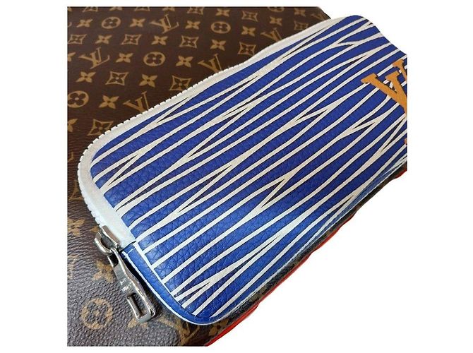 Louis Vuitton Pochette Multi-Tasche Monogram Épi Edizione Limitata Blu - vista 4