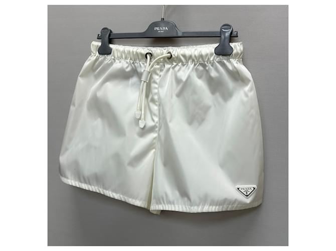 Prada Short de gabardina Re-Nylon Plata - vista 4