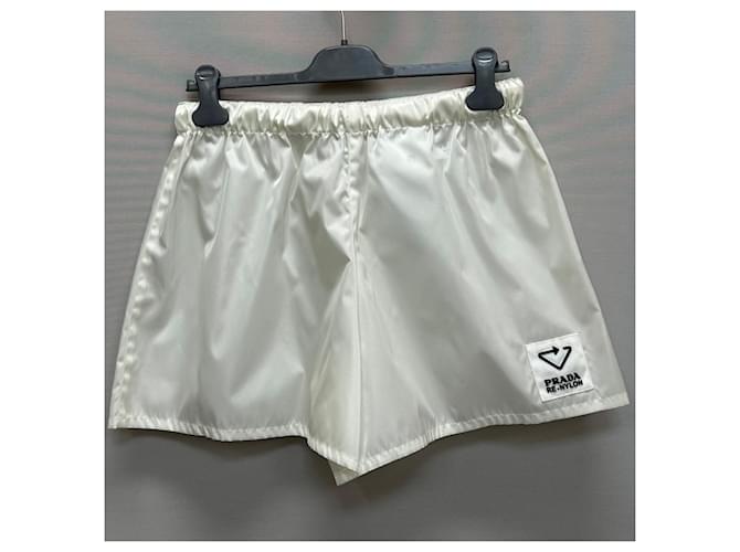 Prada Short de gabardina Re-Nylon Plata - vista 5
