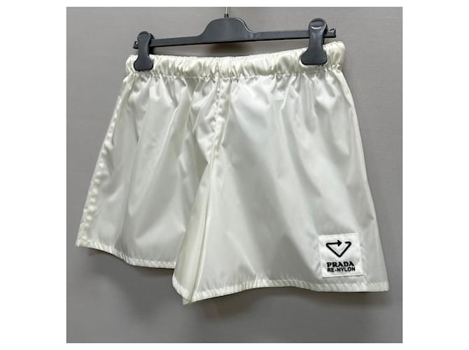 Prada Short de gabardina Re-Nylon Plata - vista 6