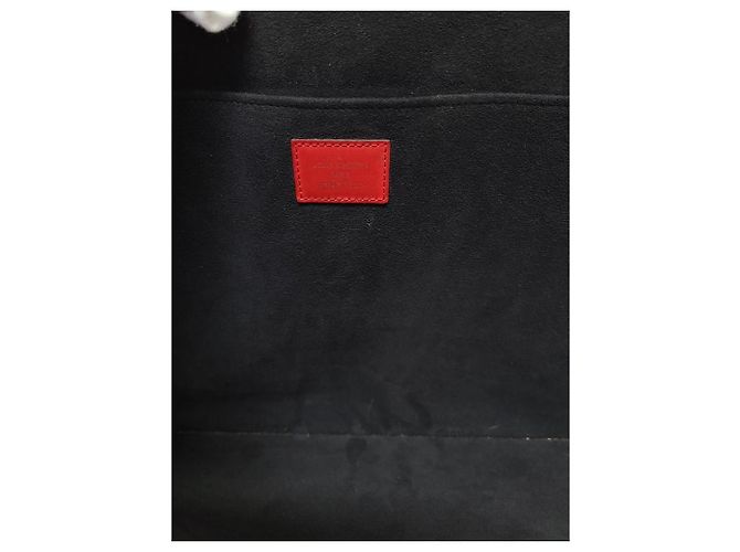 Louis Vuitton Pochette Jour Supreme Epi Rouge - vue 4