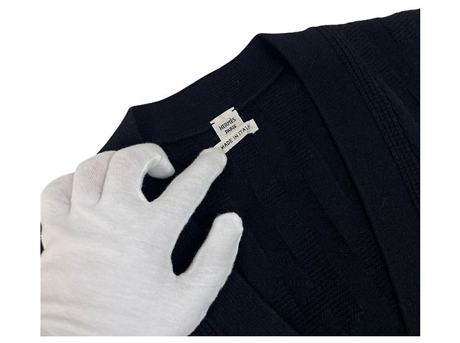 Market Hermès Schwarzer Monиф Strickstrickjacke mit kurzen Ärmeln für Damen - Ansicht 3