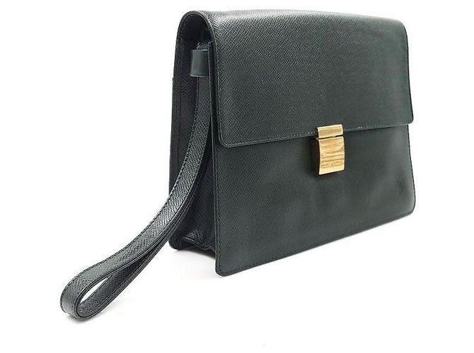 Louis Vuitton Clutch Taiga Serenga Verde - vista 3