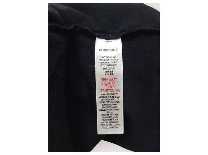 Burberry Schwarzes Set aus Baumwoll-Oberteil und Mütze mit Baby Thomas Bear Motiv - Ansicht 7