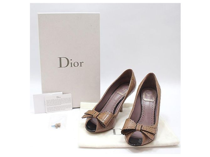 Dior Christian Cannage Open-Toe-Pumps aus Lackleder Braun - Ansicht 2