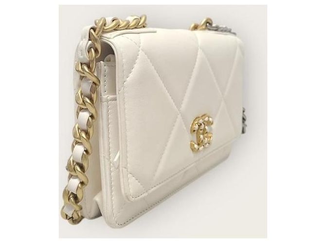 Chanel Borsa a tracolla in agnello bianco e oro - vista 4