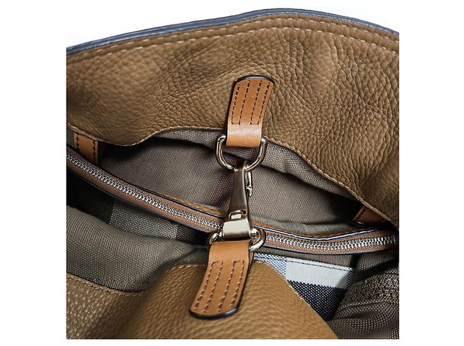 Burberry Ashby Medium Canvas Check Hobo Bag Braun - Ansicht 9