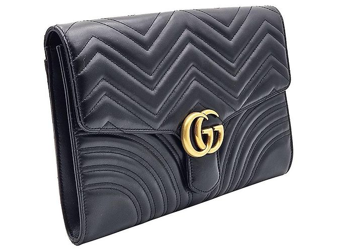 Gucci Clutch GG Marmont in pelle matelassé chevron nera e oro Nero - vista 3