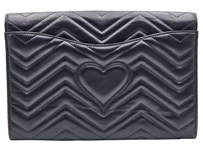 Gucci Clutch GG Marmont in pelle matelassé chevron nera e oro Nero - vista 4
