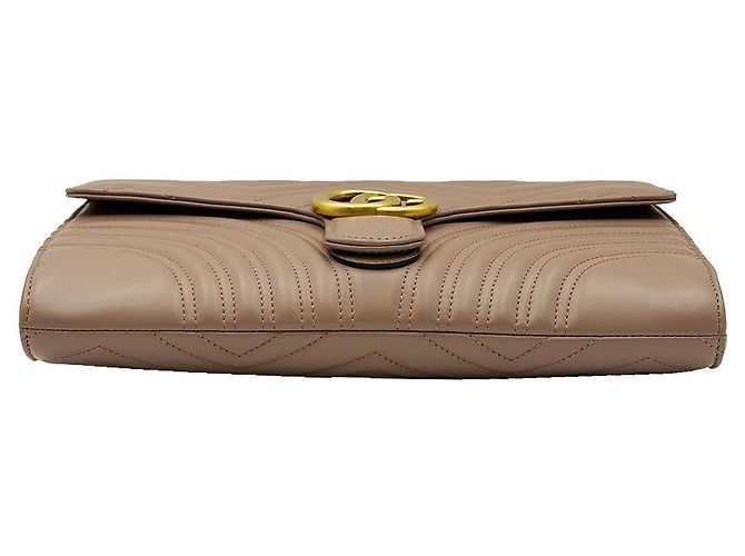 Gucci Clutch GG Marmont trapuntata beige Marrone - vista 6