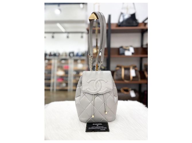 Chanel Mochila Season em couro de vitelo com aba Silver Series Prata - vista 6
