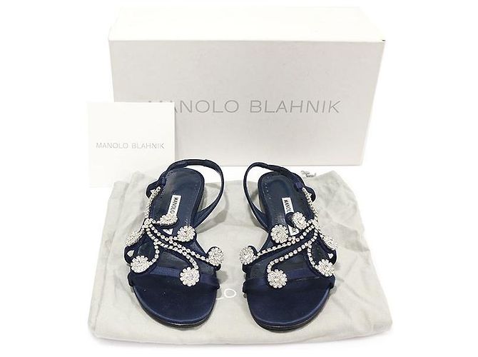 Manolo Blahnik Sandali da donna con listino FERNUSFLAT in raso blu navy e cristalli - vista 2