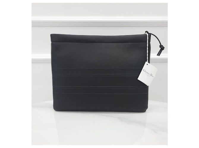 Dior Clutch in pelle con logo in rilievo e strisce con scritte nere Nero - vista 2