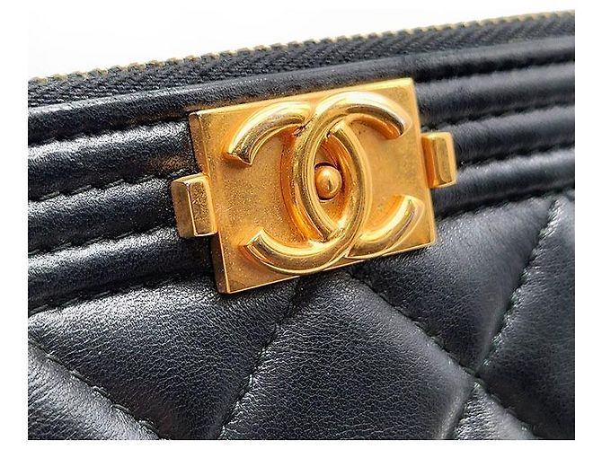 Chanel Clutch Boy in agnello New Medium Nero - vista 6