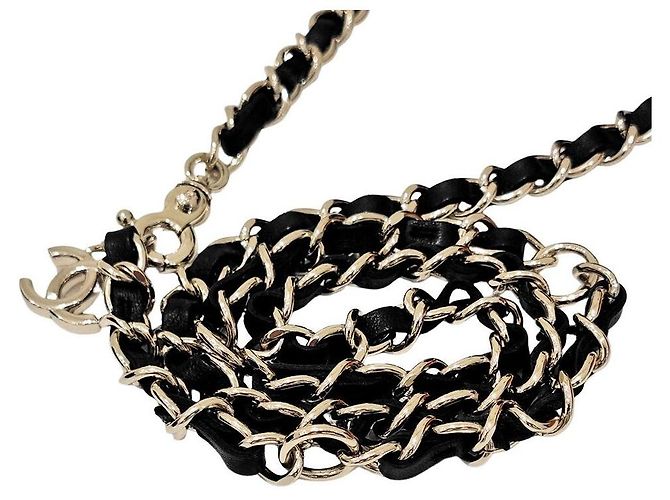 Chanel Heart Mini Belt Bag Black - view 4