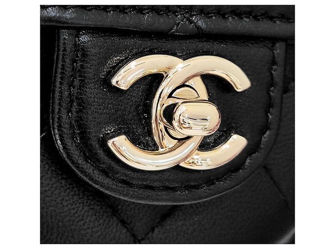 Chanel Heart Mini Belt Bag Black - view 7