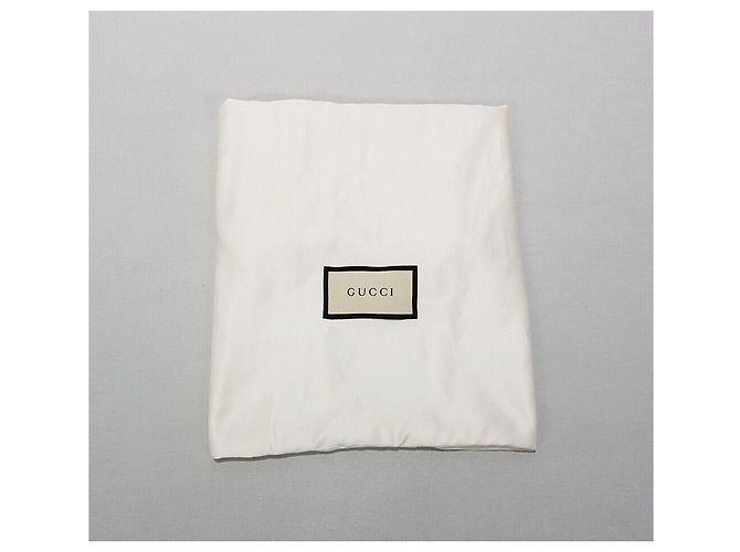Gucci Mini bolsa crossbody WOC com correntes entrelaçadas - vista 10