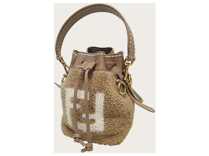Fendi Mini borsa a secchiello Montrezzo in shearling con logo FF marrone - vista 2