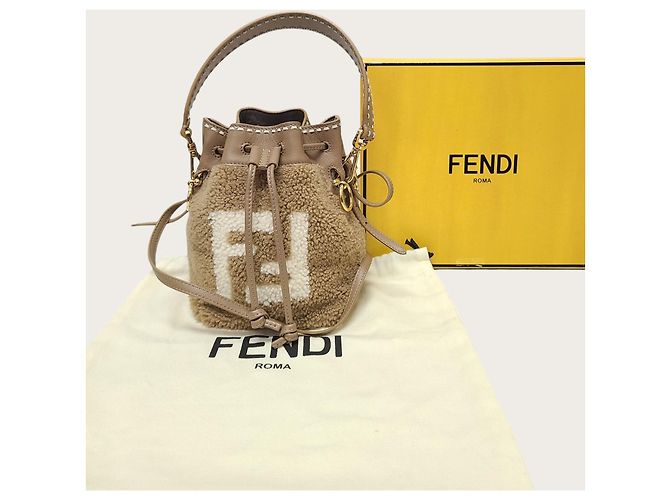 Fendi Mini borsa a secchiello Montrezzo in shearling con logo FF marrone - vista 7