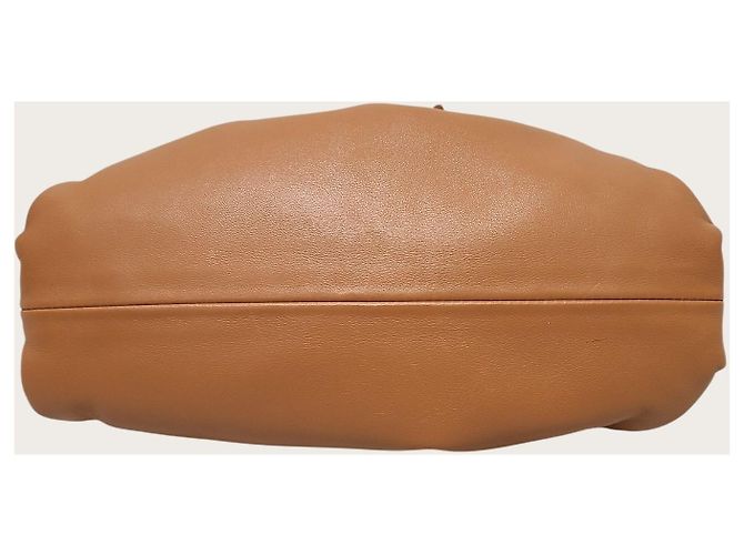 Bottega Veneta Mini borsa a tracolla dumpling in pelle color cammello Marrone - vista 6